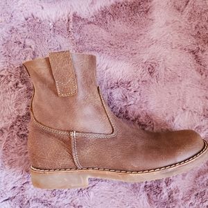 Roots Leather Shorty Boots